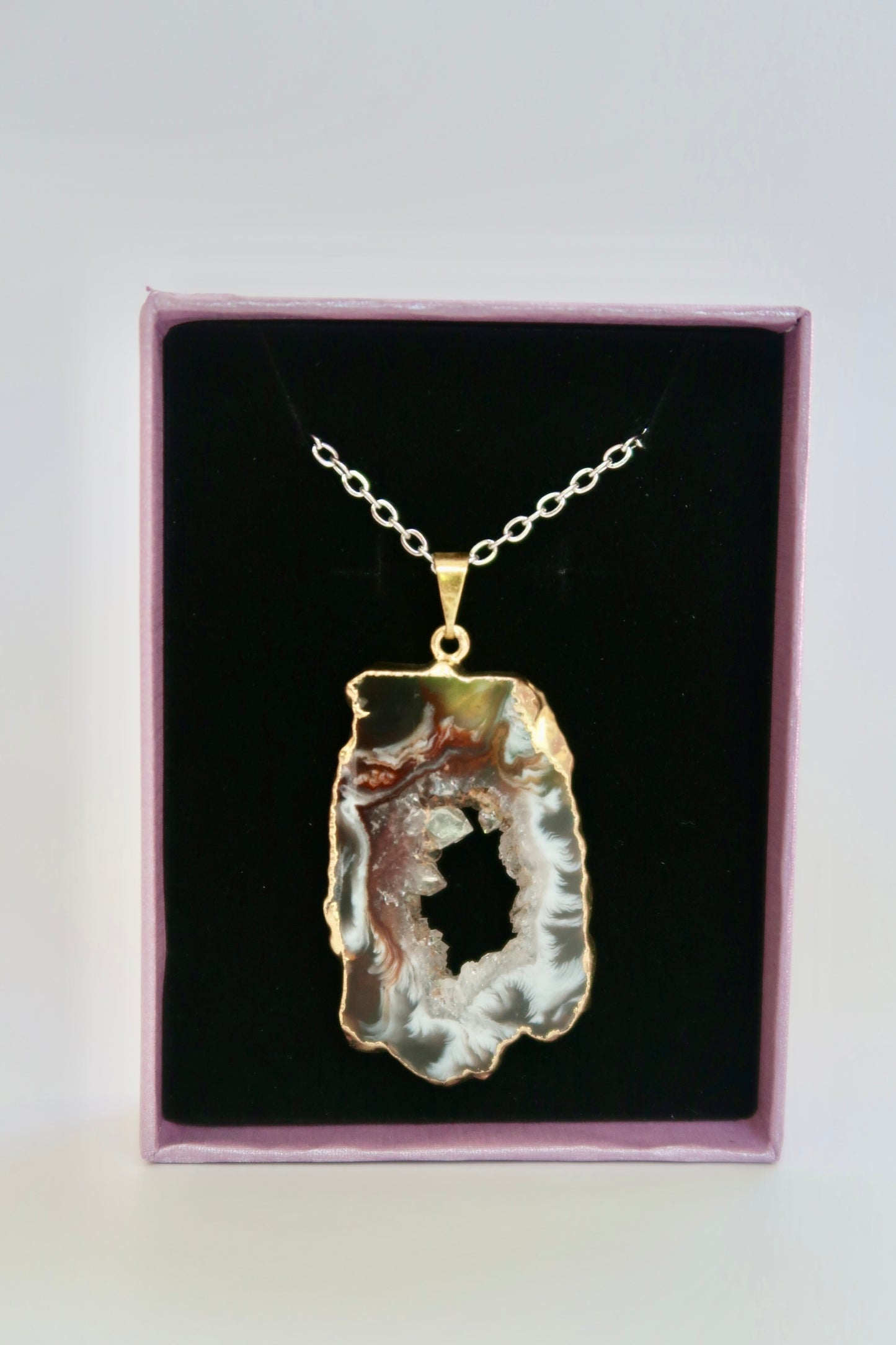 Agate geode necklace (Style A)