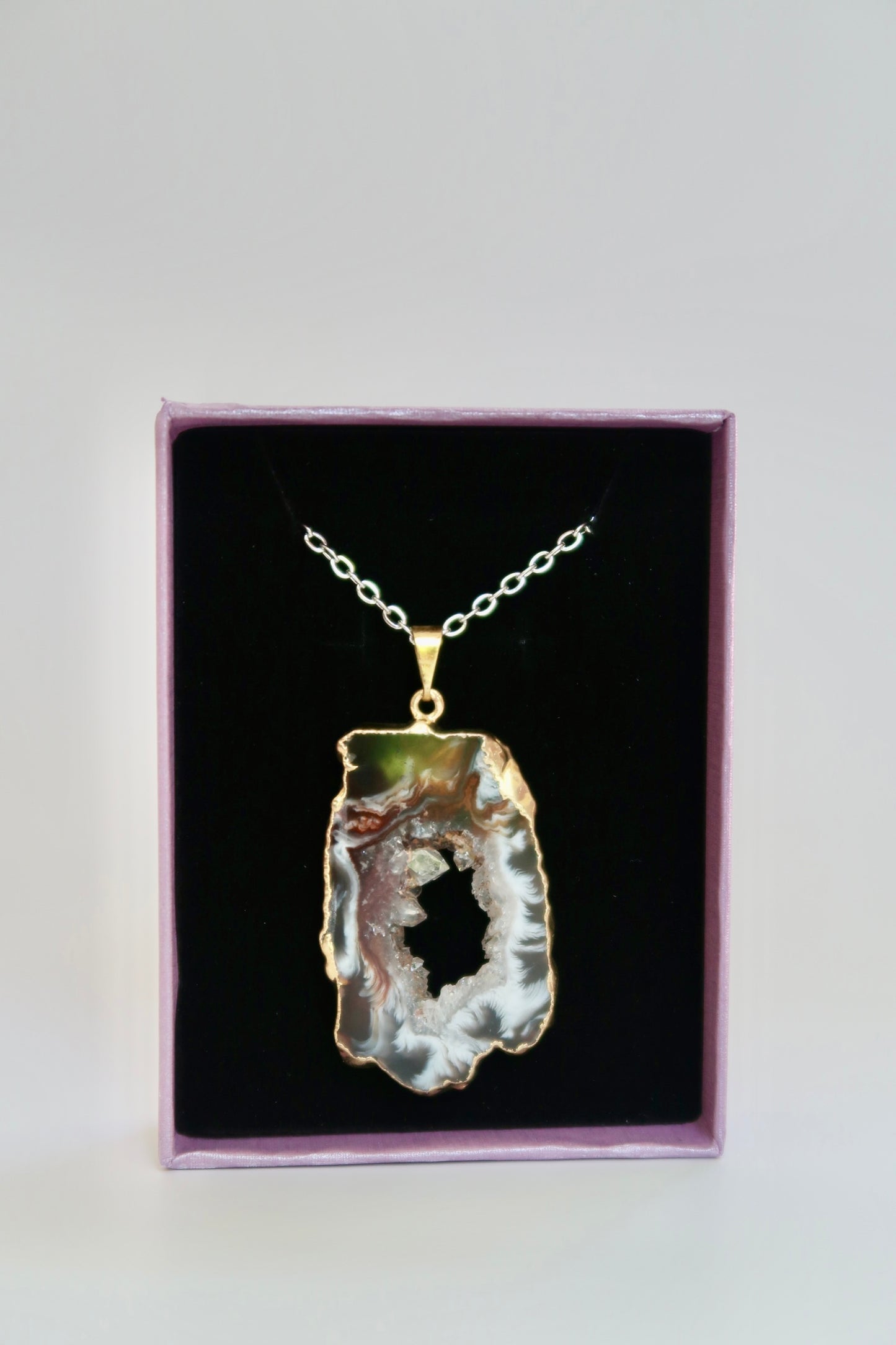 Agate geode necklace (Style A)