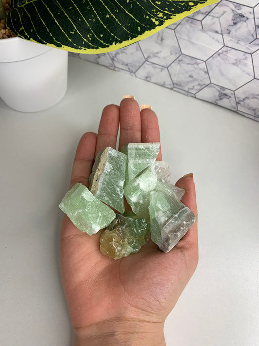 Raw green calcite