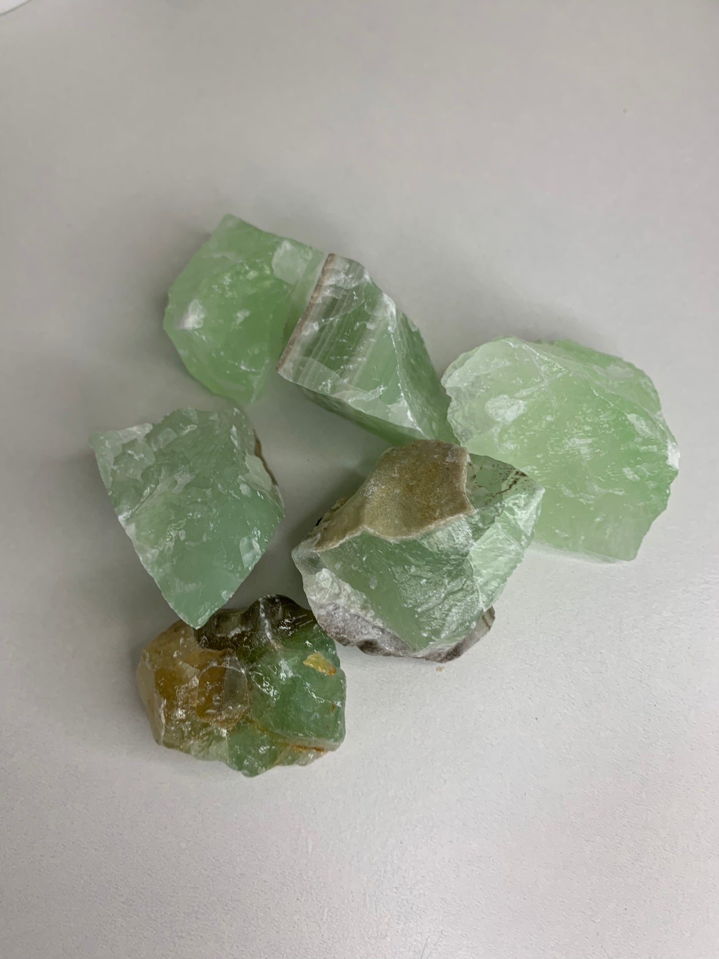 Raw green calcite